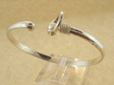 Shackle Hook Bracelet - Sterling Silver 8mm 7.5 inch