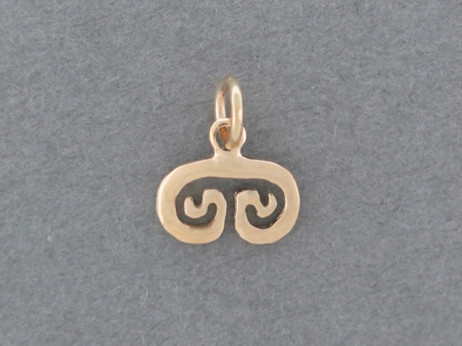 Petroglyph Pendant 14kt - Click Image to Close