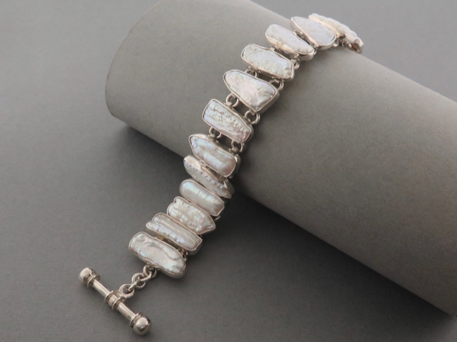 Biwa Pearl Bracelet - Click Image to Close