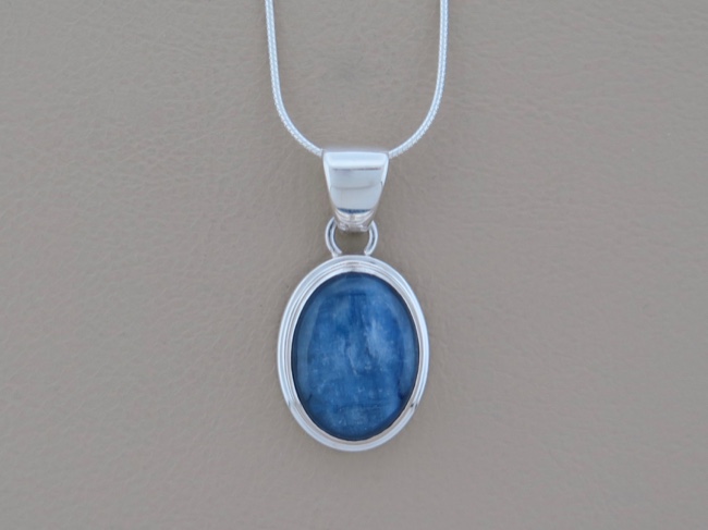 Kyanite Oval Necklace - Click Image to Close