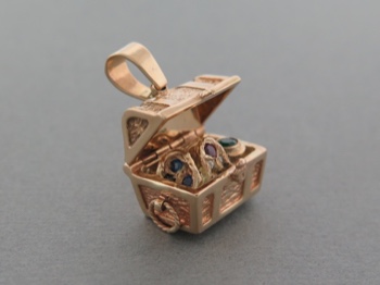 14k Treasure Chest